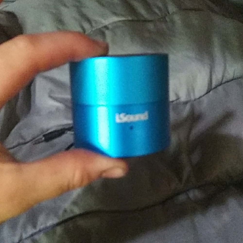 Mini speaker with lights